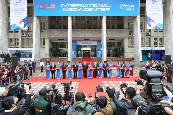 Khai trương Trung tâm Báo chí quốc tế Hội nghị Thượng đỉnh Mỹ - Triều - Anh 1