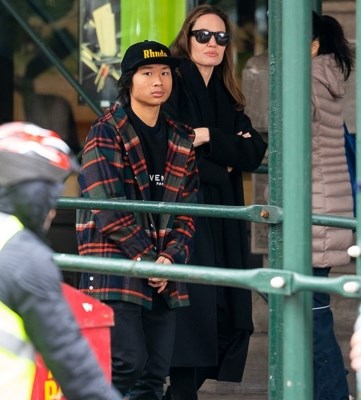 Angelina Jolie tăng cân rõ rệt, thoải mái đi dạo phố cùng các con - Anh 10