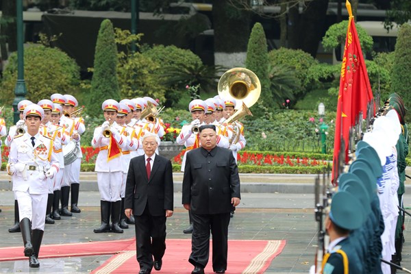 Tổng Bí thư, Chủ tịch nước Nguyễn Phú Trọng đón, hội đàm với Chủ tịch Kim Jong Un - Anh 3