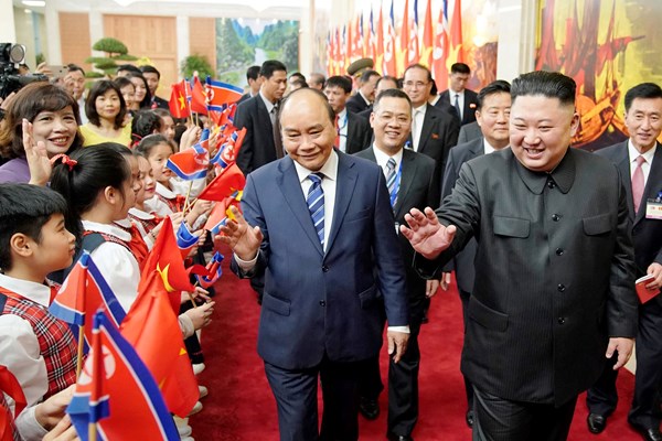 Thủ tướng Chính phủ, Chủ tịch Quốc hội tiếp Chủ tịch Kim Jong Un - Anh 1