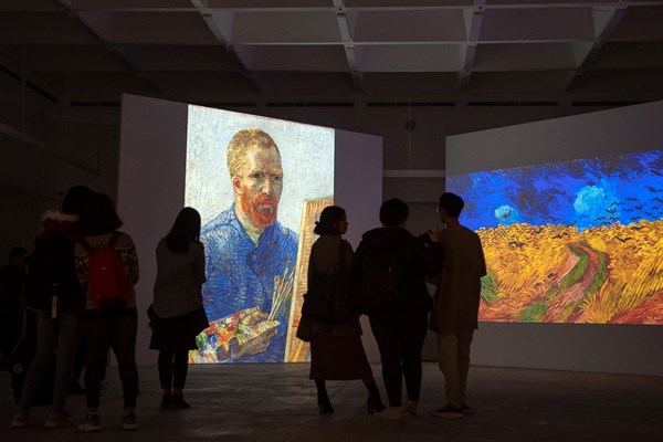 Vừa khai mạc, triển lãm Van Gogh đón hơn 10.000 lượt khách tham quan - Anh 10