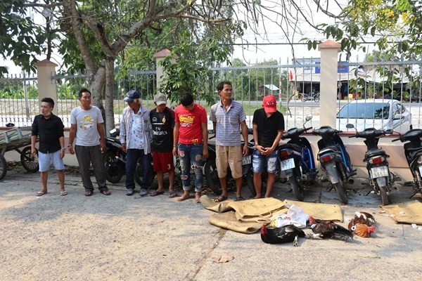 Kiên Giang: Triệt xóa ổ đá gà bắt 7 đối tượng và 20 xe máy - Anh 1
