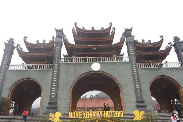 Quảng Ninh:​​​​​​​ Thành phố Uông Bí làm việc với chùa Ba Vàng - Anh 3