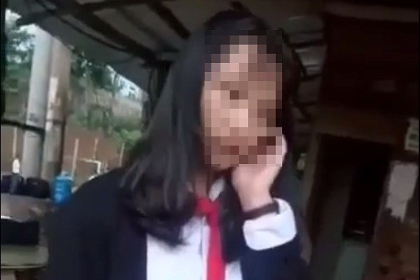 Lâm Đồng: Nữ sinh lớp 8 bị tát liên tiếp gây thủng màng nhĩ - Anh 1