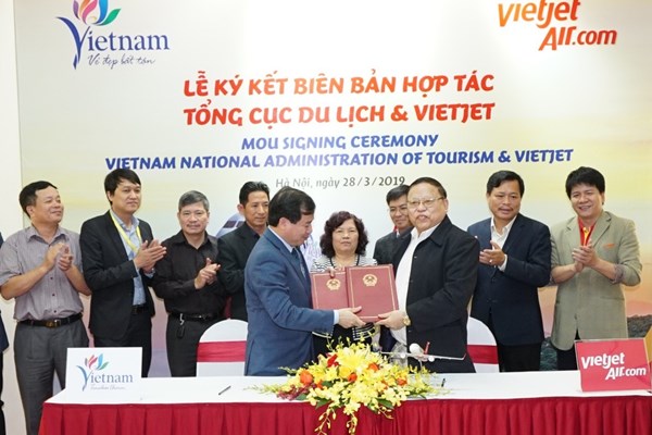 Ký kết Biên bản hợp tác xúc tiến, quảng bá du lịch giữa Tổng cục Du lịch và Vietjet Air - Anh 2