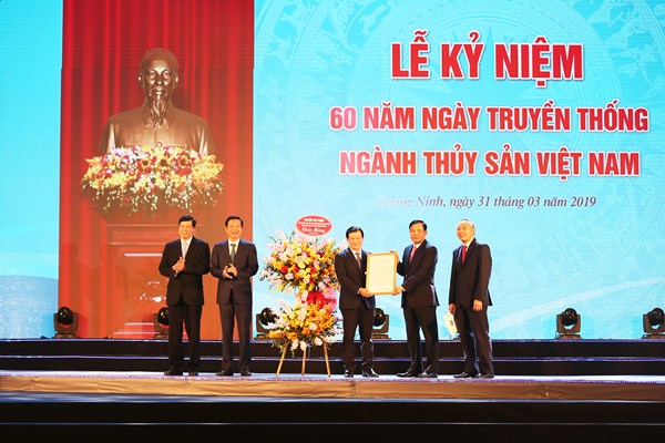 Quảng Ninh:​​​​​​​ Khánh thành công trình lưu niệm Bác Hồ thăm đảo Tuần Châu - Anh 2