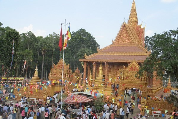 Thủ tướng gửi thư chúc mừng đồng bào Khmer dịp Tết Chôl Chnăm Thmây - Anh 1