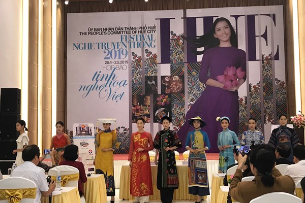 Festival nghề truyền thống Huế lần thứ 8: Mang tinh hoa nghề Việt ra thế giới - Anh 1
