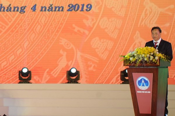 Chủ tịch Quốc hội Nguyễn Thị Kim Ngân dự Lễ công bố thành lập TP Chí Linh - Anh 7