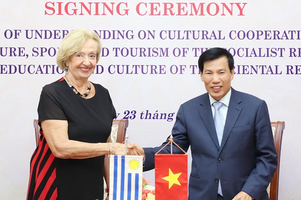 Ký kết hợp tác về văn hóa giữa Việt Nam và Uruguay - Anh 1
