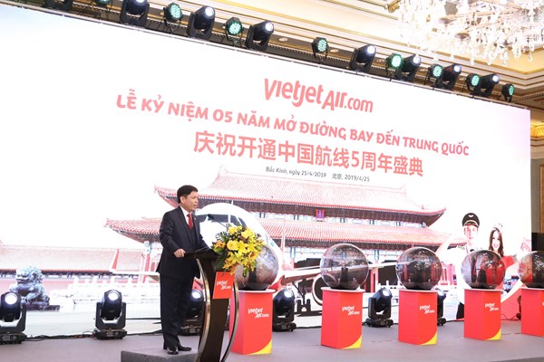 Vietjet kỷ niệm 5 năm mở đường bay đến Trung Quốc - Anh 4