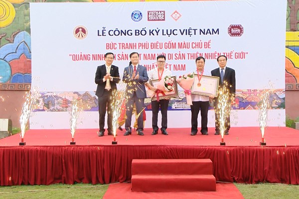 Quảng Ninh: Xác lập kỷ lục Bức phù điêu gốm màu lớn nhất Việt Nam - Anh 1