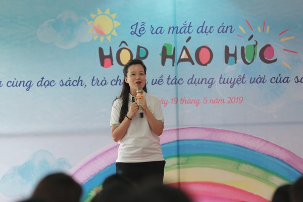 MC Minh Trang ra mắt dự án bồi đắp tình yêu sách - Anh 2