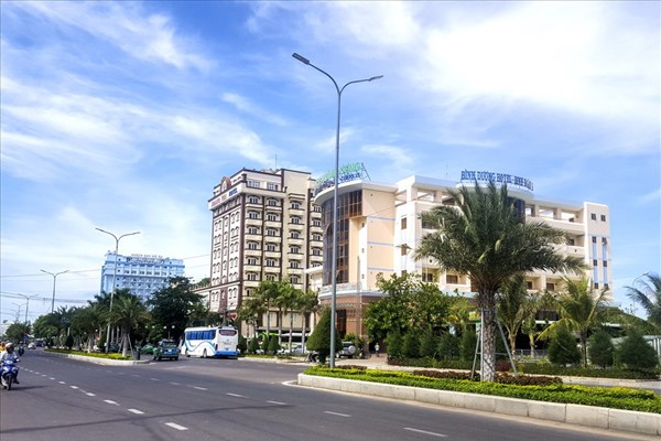 Bình Định: Giải tỏa 3 khách sạn cao tầng trả lại không gian biển - Anh 1