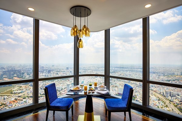 Đầu bếp nổi tiếng thế giới trổ tài nấu món “phở chọc trời” tại Vinpearl Luxury Landmark 81 - Anh 4