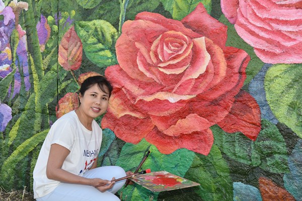 Họa sĩ Việt vẽ tranh tường bên dòng sông Seine - Anh 8