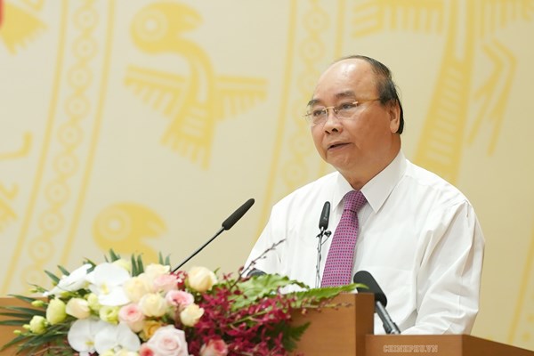 Thủ tướng Nguyễn Xuân Phúc: “Không để đến khi vi phạm phải xử lý mất cán bộ” - Anh 1