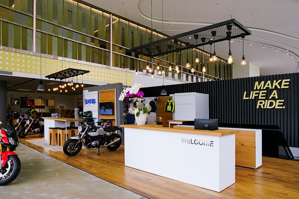 THACO khai trương tổ hợp showroom 3 thương hiệu BMW-MINI-BMW MOTORRAD tại TP.HCM - Anh 2