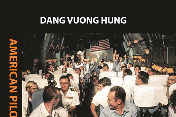 Xúc động buổi ra mắt sách “Phi công Mỹ ở Việt Nam” bản tiếng Anh - Anh 3