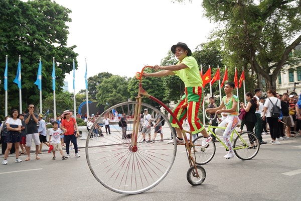 Lễ hội đường phố chào mừng 20 năm Hà Nội - Thành phố vì hoà bình - Anh 2