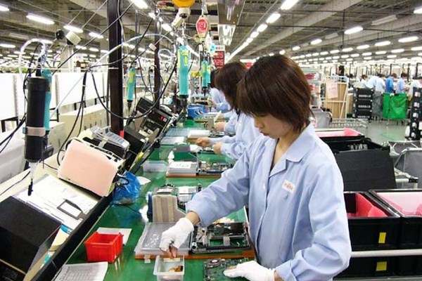 Apple chuyển nhà máy sản xuất phụ kiện quan trọng từ Trung Quốc về Việt Nam - Anh 2