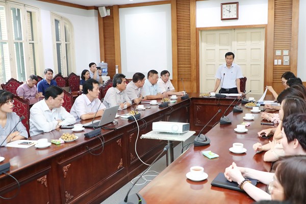 Bộ trưởng Nguyễn Ngọc Thiện gặp mặt con liệt sĩ và thăm gia đình liệt sĩ có thân nhân công tác tại Bộ VHTTDL - Anh 1