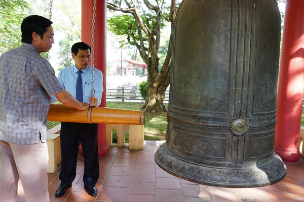 Bộ trưởng Nguyễn Ngọc Thiện dâng hương tri ân các anh hùng liệt sĩ tại Quảng Bình, Quảng Trị và Thừa Thiên Huế - Anh 9