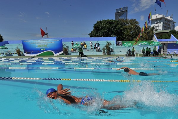 Hơn 600 vận động viên tranh tài giải bơi “Đường đua xanh” - Anh 3