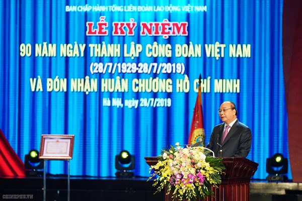 Công đoàn Việt Nam vinh dự đón nhận Huân chương Hồ Chí Minh lần thứ 3 - Anh 1