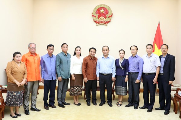 Tăng cường hợp tác, hữu nghị giữa Bộ VHTTDL Việt Nam - Bộ Thông tin, Văn hoá và Du lịch Lào - Anh 3