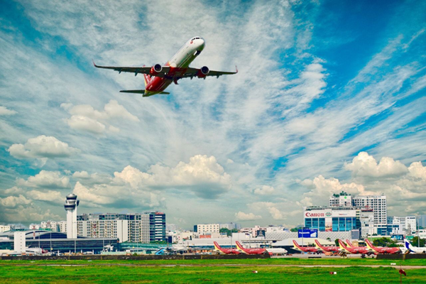 Vietjet: Doanh thu vận tải hàng không tăng tới 22%, tỷ trọng doanh thu quốc tế đạt 54% trong nửa đầu năm 2019 - Anh 2