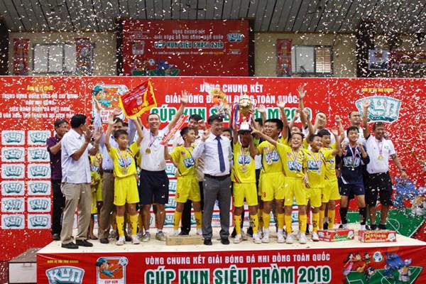 U11 SLNA vô địch Giải bóng đá nhi đồng toàn quốc – Cúp Kun siêu phàm - Anh 1