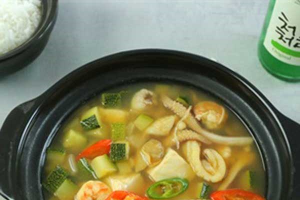 Cách nấu canh tương hải sản Hàn Quốc tại nhà - Anh 5