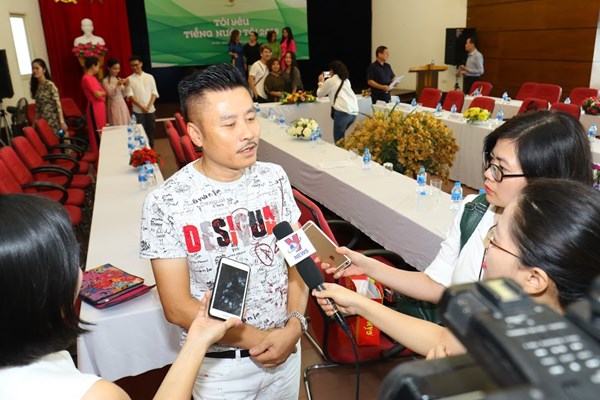 Liên hoan nghệ thuật “Tôi yêu tiếng nước tôi”: Tiếng lòng người dân nước Việt - Anh 5
