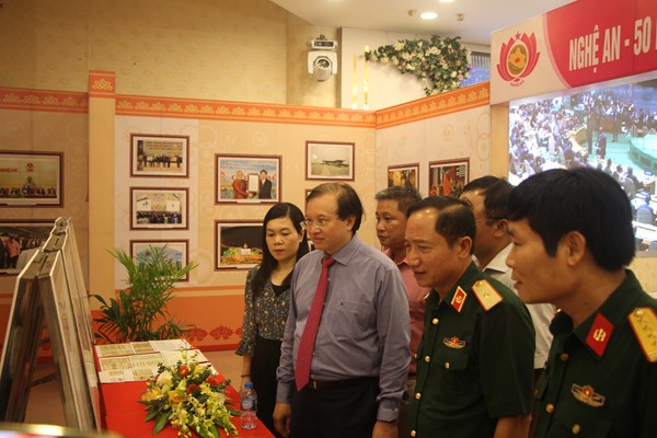 Dấu ấn triển lãm “50 năm thực hiện Di chúc Chủ tịch Hồ Chí Minh” - Anh 4