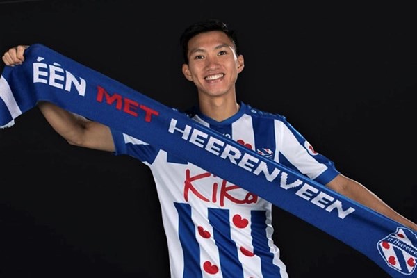 Văn Hậu ra mắt trong màu áo CLB SC Heerenveen - Anh 1