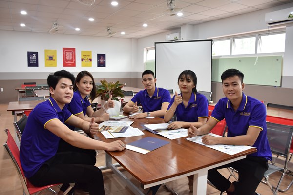 Đại học Phú Xuân cam kết 300 việc làm mỗi năm cho sinh viên ngành Ngôn ngữ Anh - Anh 1