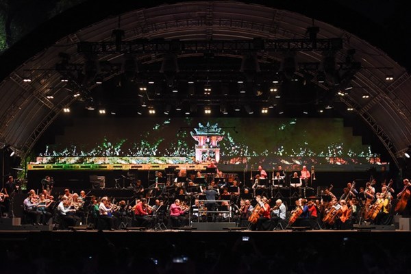 Lần thứ ba dàn nhạc Giao hưởng London biểu diễn tại Hà Nội - Anh 2