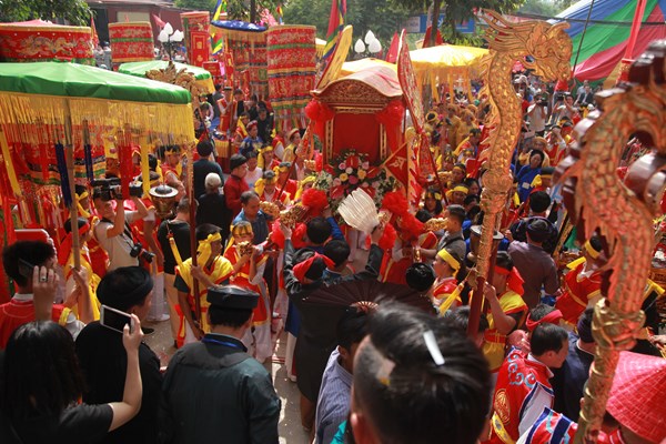 Lễ hội truyền thống Đền Công đồng Bắc Lệ: Tôn vinh tín ngưỡng thờ Mẫu của người Việt - Anh 6