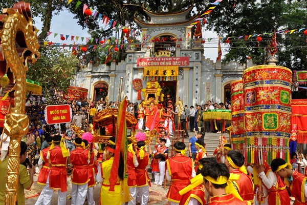 Lễ hội truyền thống Đền Công đồng Bắc Lệ: Tôn vinh tín ngưỡng thờ Mẫu của người Việt - Anh 1