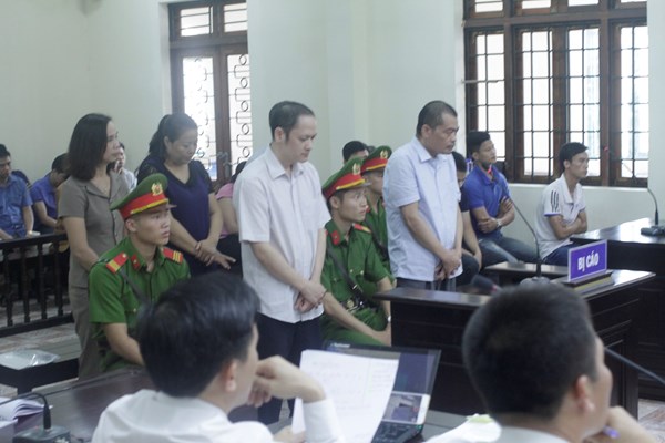 Phiên tòa xét xử sơ thẩm vụ gian lận thi cử tại Hà Giang: Sẽ tuyên án lúc 8h sáng ngày 25.10.2019 - Anh 2