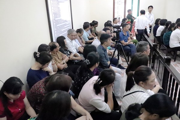 Hai phiên toà xét xử gian lận thi cử tại Hà Giang, Sơn La: Những vấn đề cần phải làm rõ - Anh 1