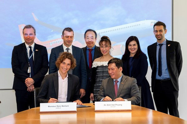 Vietjet và Airbus ký kết hợp đồng 20 tàu bay A321XLR - Anh 4