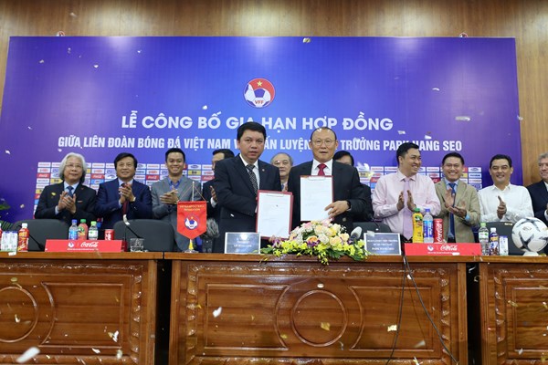 Công bố gia hạn hợp đồng với HLV Park Hang-seo: Hướng tới mục tiêu World Cup 2026 - Anh 2