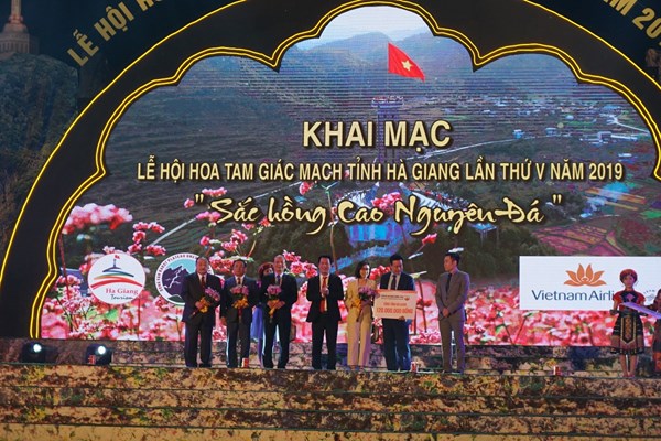 Lễ hội hoa tam giác mạch 2019:  Tạo dấu ấn từ những giá trị văn hóa truyền thống - Anh 5