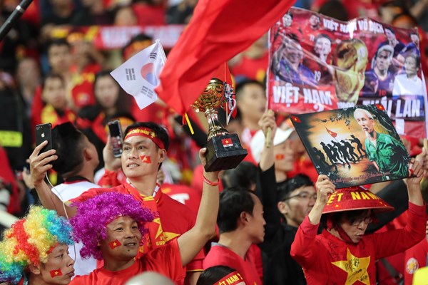 Việt Nam vững ngôi đầu sau trận bất phân thắng bại với Thái Lan - Anh 2