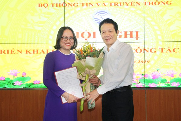 Bà Mai Hương Giang giữ chức Phó Cục trưởng Cục Báo chí - Anh 1