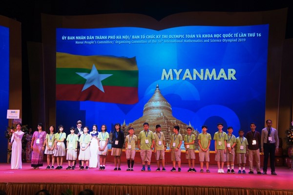 Khai mạc Kỳ thi Olympic Toán học và Khoa học quốc tế tại Việt Nam - Anh 2