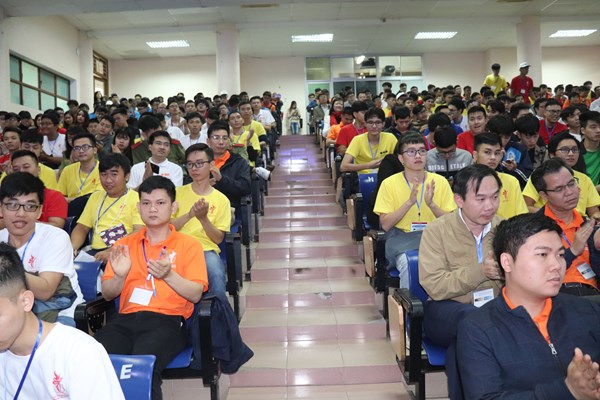 Hơn 700 sinh viên tham dự OLYMPIC tin học Việt Nam lần thứ 28 - Anh 2