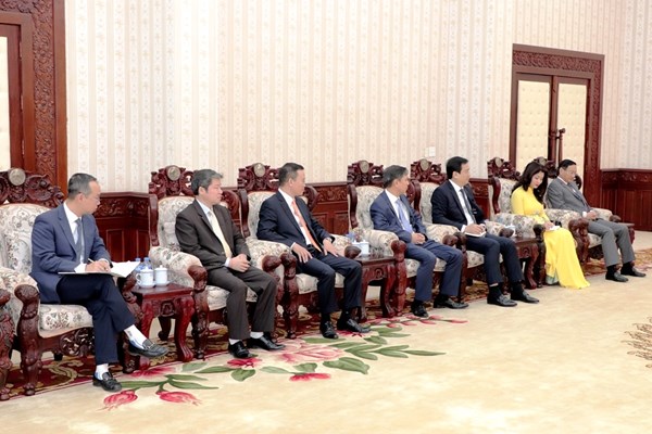 Thủ tướng Lào tiếp thân mật Bộ trưởng Bộ VHTTDL Nguyễn Ngọc Thiện - Anh 3